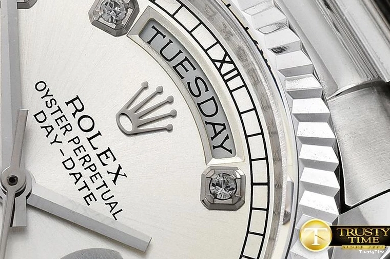 0118 RDD0214C – DayDate 36mm Classic 685